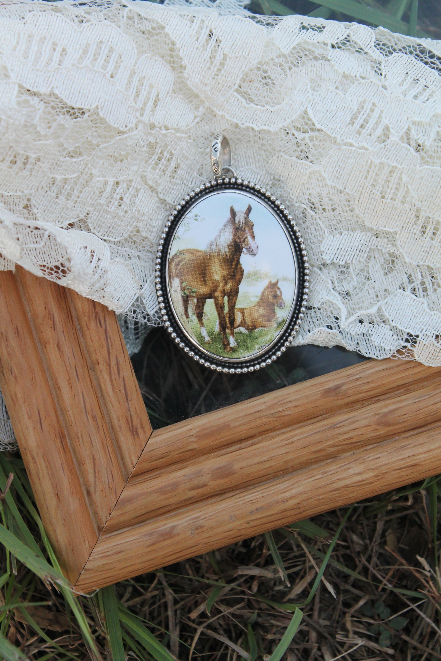The Palomino Pendant