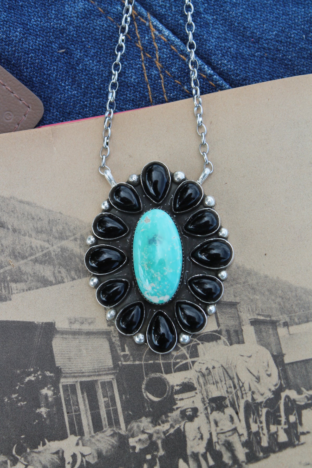 The Birdie Necklace